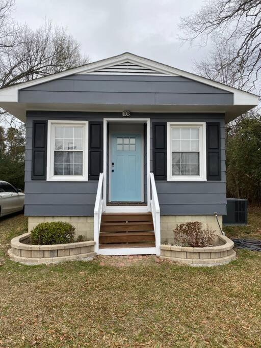 Boho Bungalow - Steps From Historic Downtown Apex Buitenkant foto
