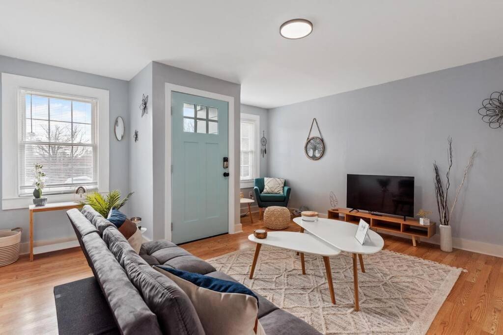 Boho Bungalow - Steps From Historic Downtown Apex Buitenkant foto
