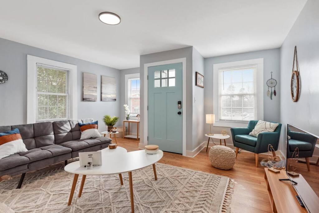 Boho Bungalow - Steps From Historic Downtown Apex Buitenkant foto